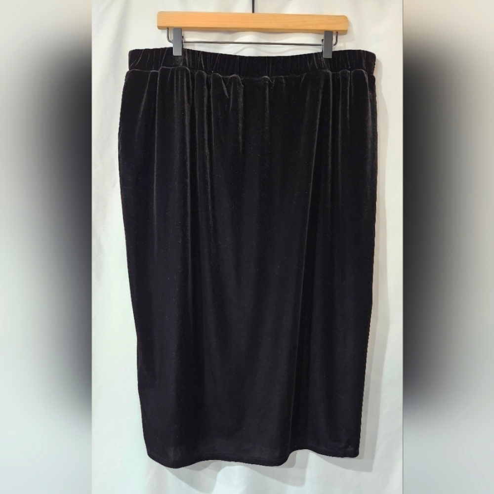 Black Velvet Womens Midi Skirt 1X Formal‎ NYE Glam Party Holiday Whimsigoth